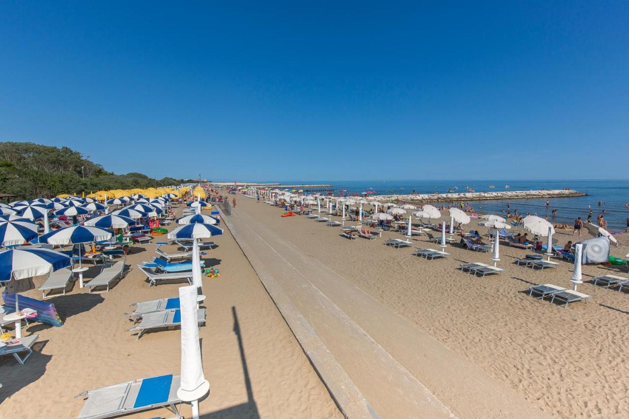 Robinia/Pinetine Lido Altanea Caorle Exterior foto